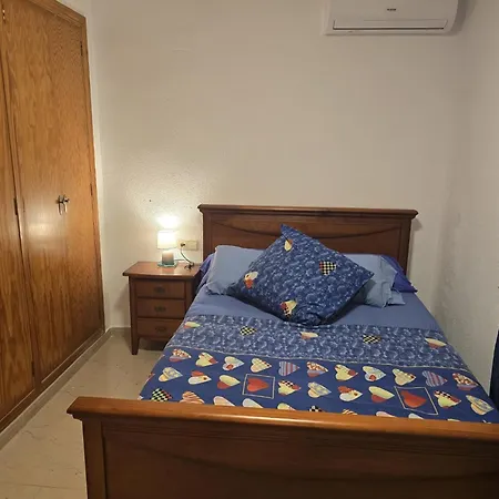 Vendégház The Garden Ra Floor Private Rooms, Pool, Garden Access *